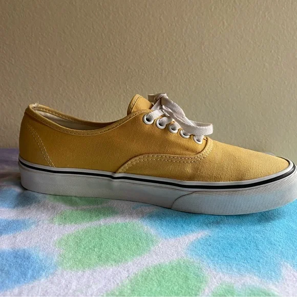 VANS Classic yellow lace up low tops - Picture 10 of 11